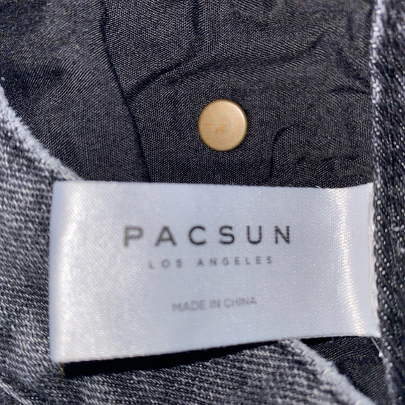 Women's Pacsun Ultra High Rise Vintage Denim Shorts Size 28 Black Distressed - Picture 5 of 7